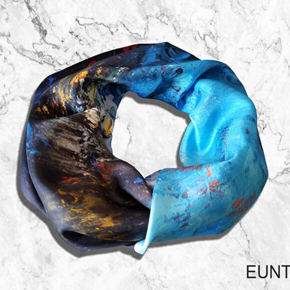 Luxury Euntique 100% Silk Twill Scarf with Hand-Rolled Edges – 90×90 cm Square - Picture 2 of 3